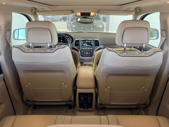 Used 2018 Jeep Grand Cherokee Overland RWD image 37