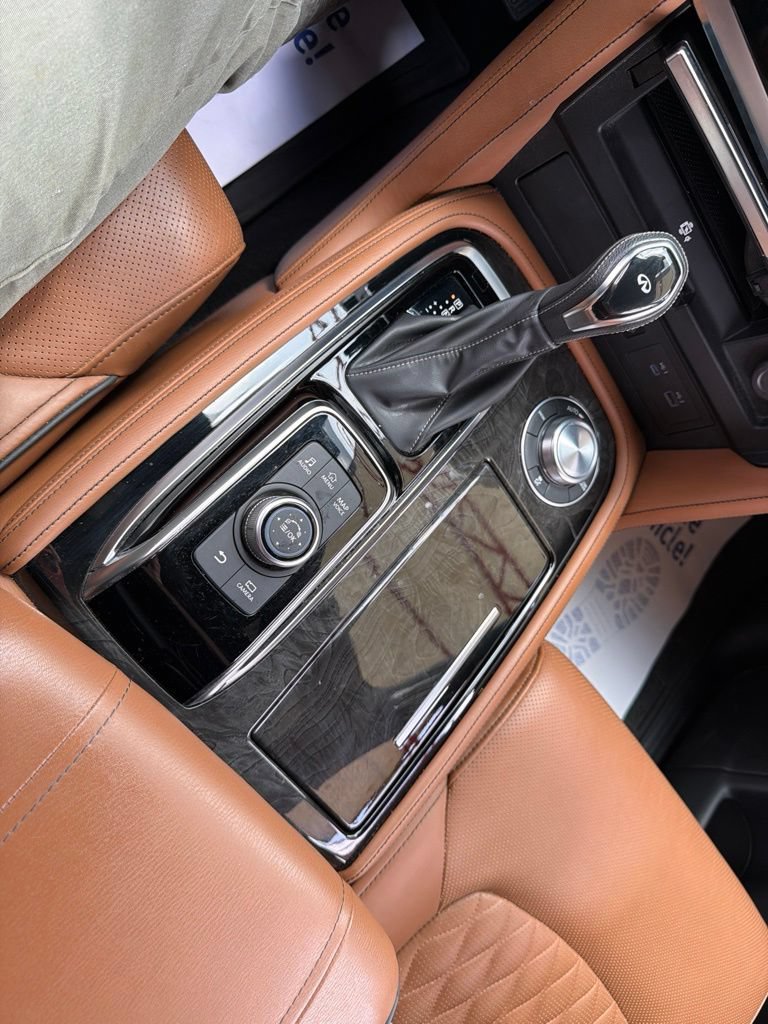 Used 2023 INFINITI QX80 Sensory w/ All-Season Package AWD/4WD image 29