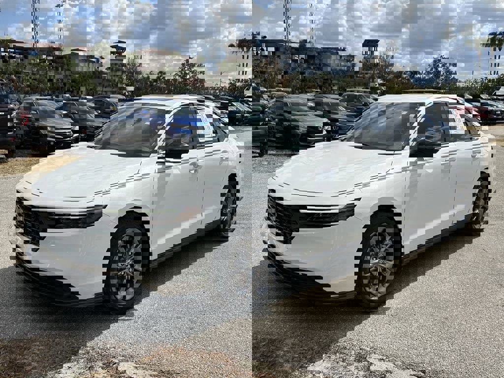 Used 2024 Honda Accord Sport image 9