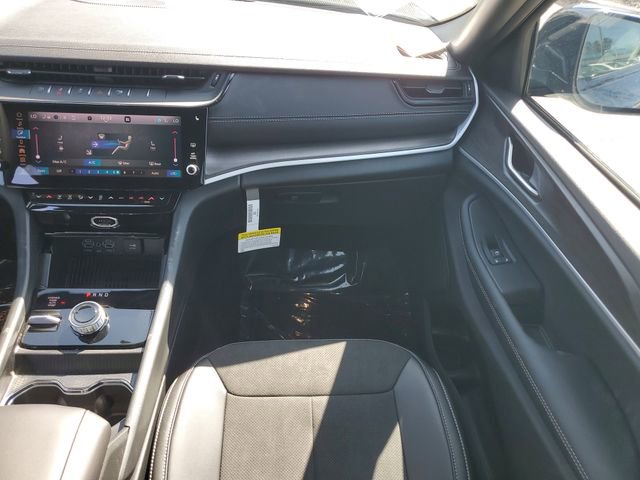 New 2026 Jeep Grand Cherokee Altitude AWD/4WD image 19