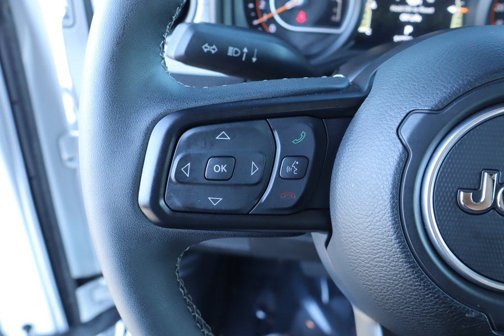 Used 2025 Jeep Wrangler Unlimited Sport AWD/4WD image 23