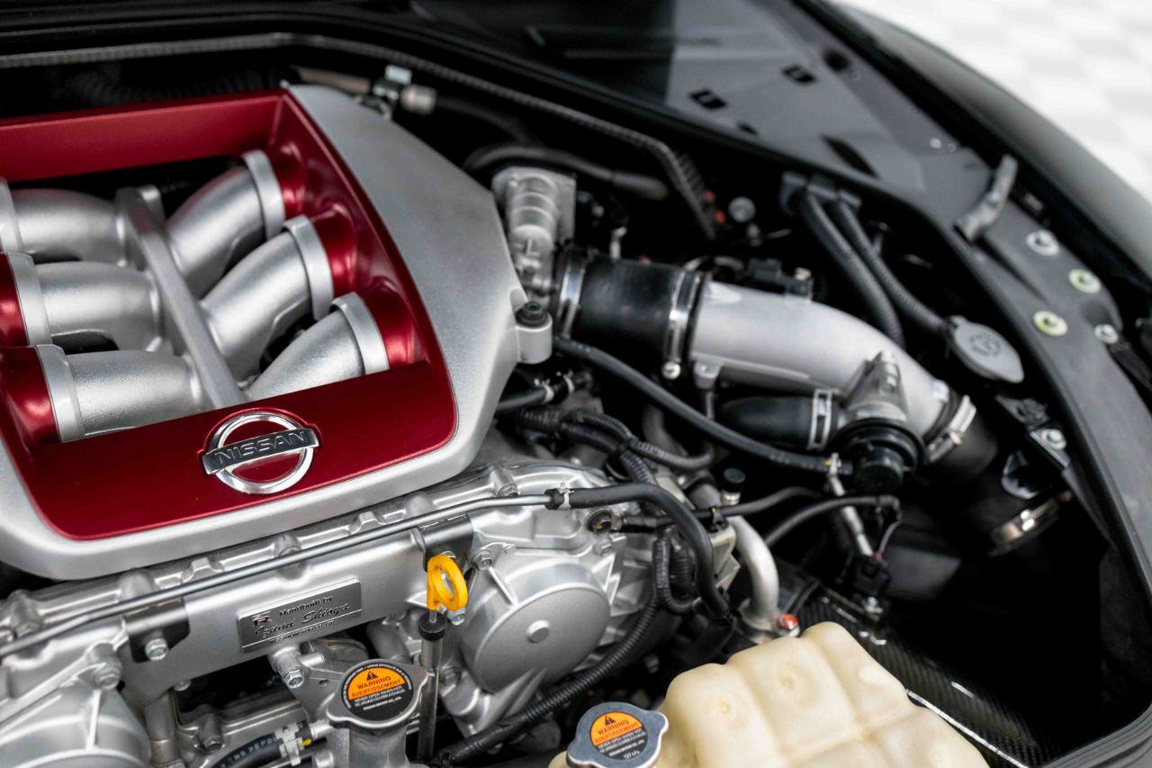 Used 2015 Nissan GT-R Premium AWD/4WD image 70