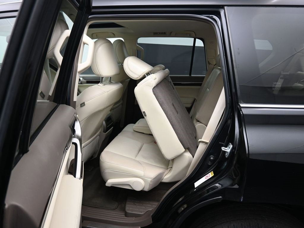 Used 2014 Lexus GX 460 image 32