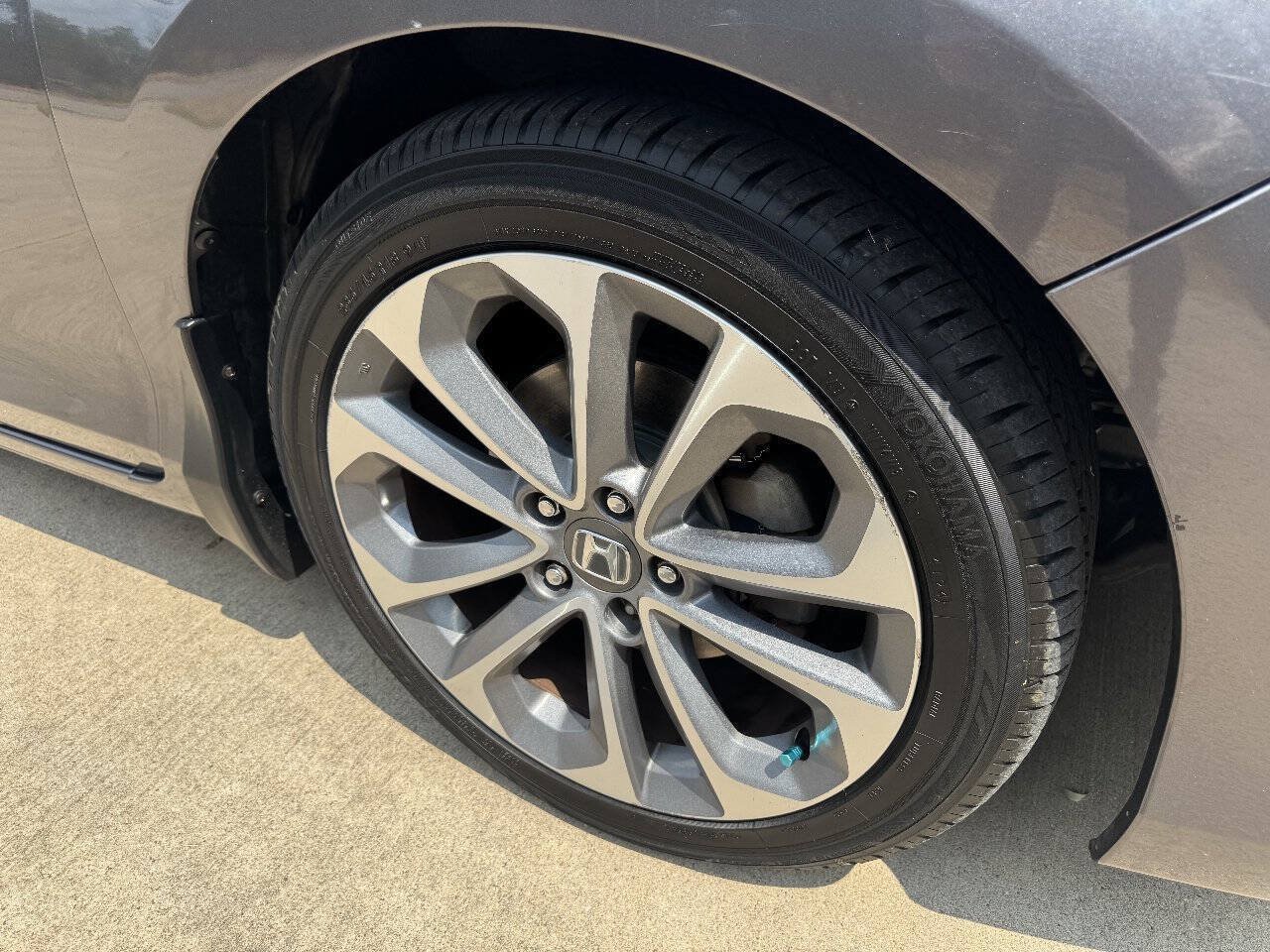 Used 2015 Honda Accord EX-L image 31