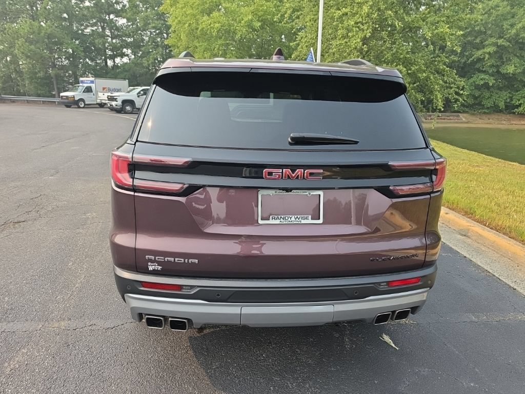Used 2024 GMC Acadia Elevation w/ Luxury Package FWD image 10