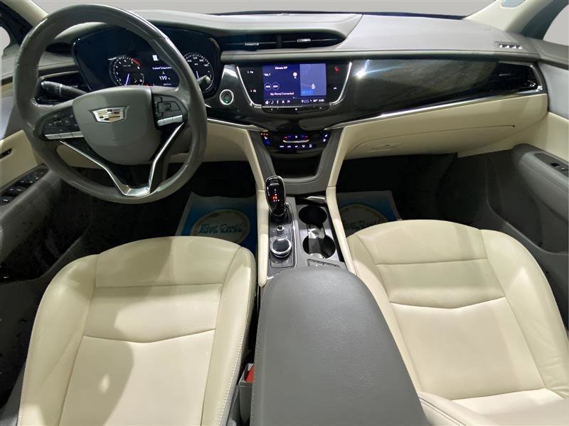 Used 2021 Cadillac XT6 Premium Luxury FWD image 12