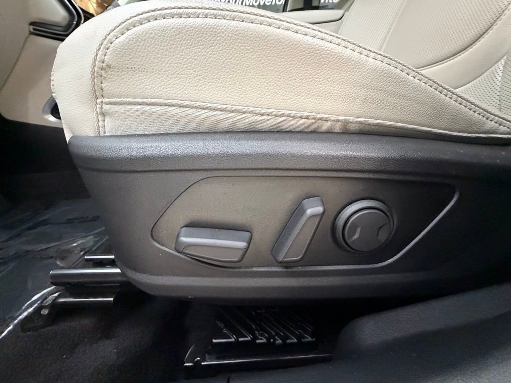 Used 2024 Hyundai Tucson Limited image 25