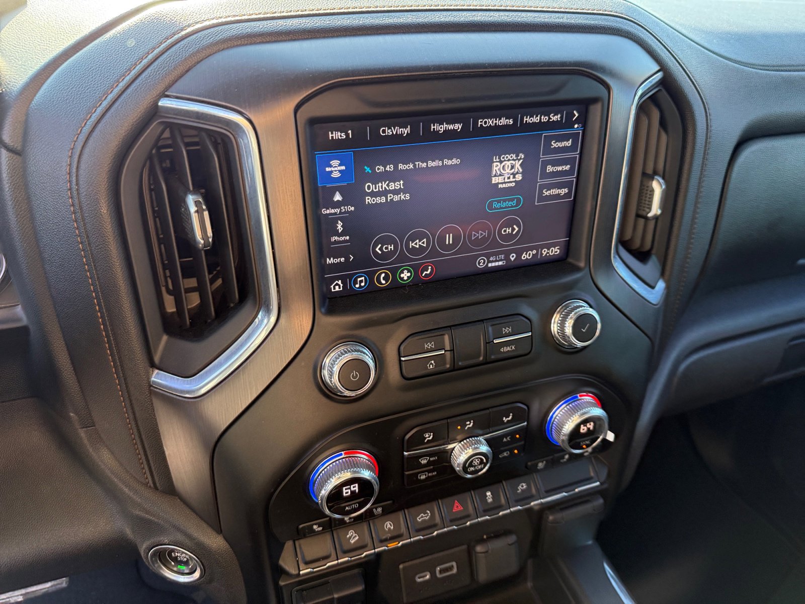 Used 2021 GMC Sierra 1500 AT4 image 12