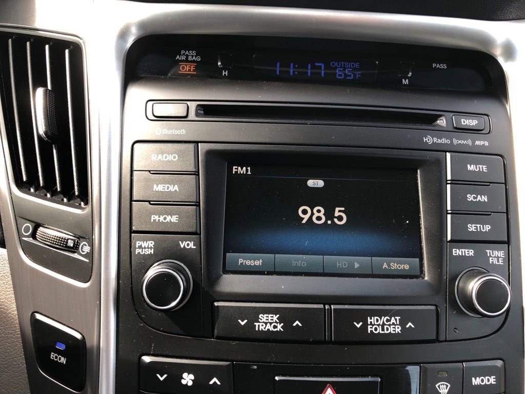 Used 2014 Hyundai Sonata Hybrid image 12