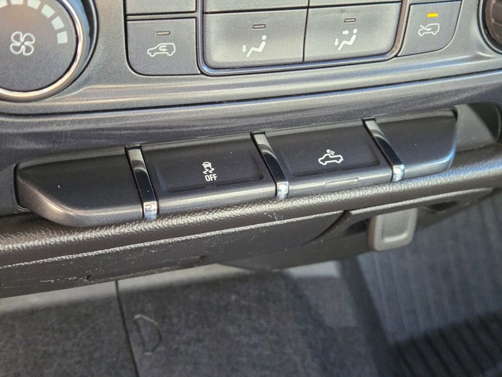Used 2018 Chevrolet Silverado 1500 W/T RWD image 25