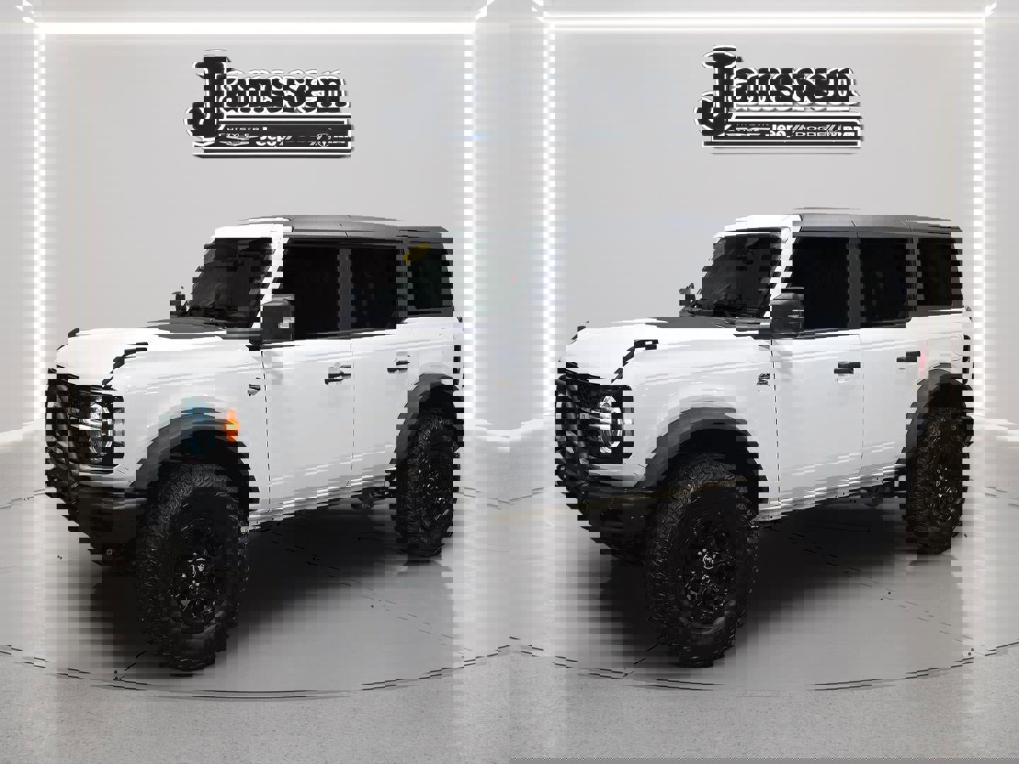 Used 2024 Ford Bronco Wildtrak image 1