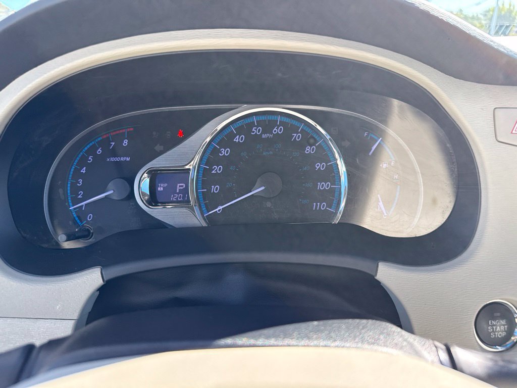 Used 2014 Toyota Sienna XLE FWD image 12