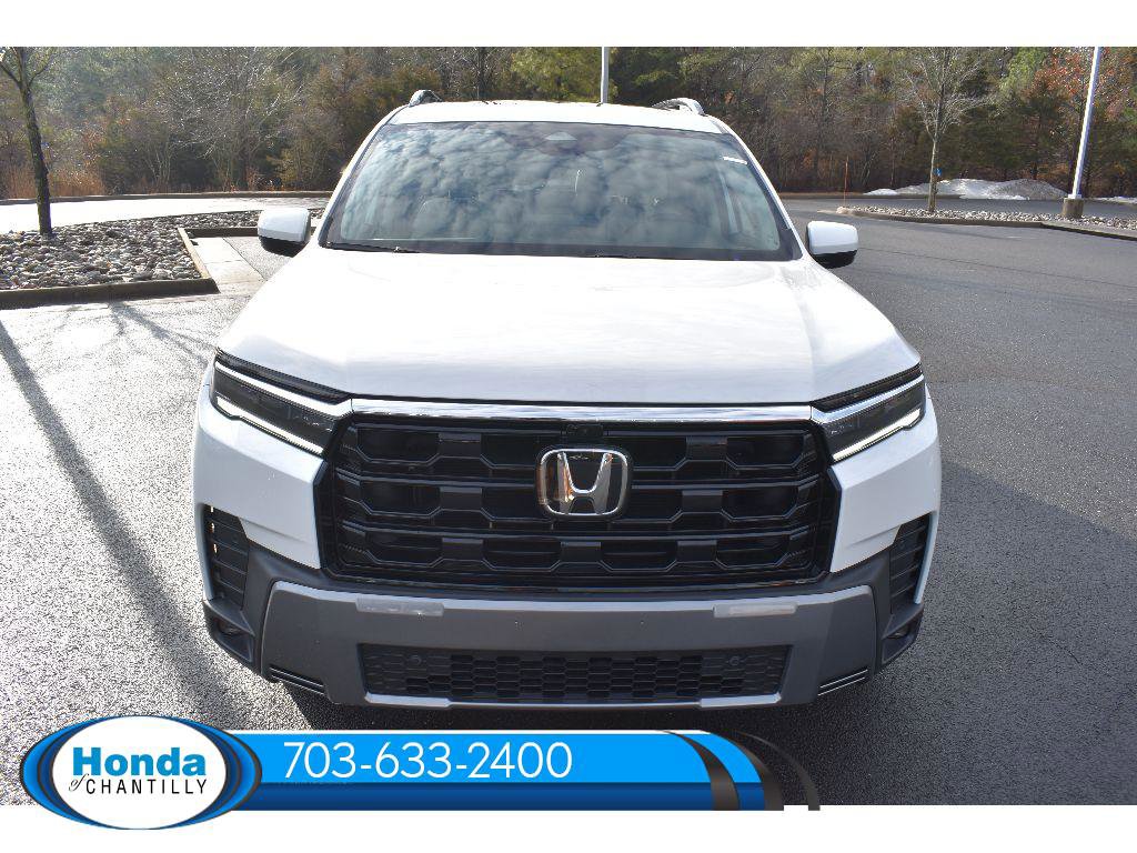 New 2026 Honda Pilot Touring image 2