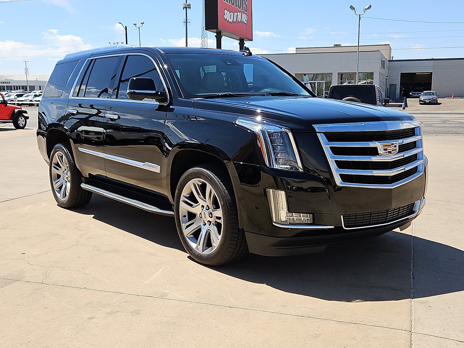 Used 2020 Cadillac Escalade Luxury image 4
