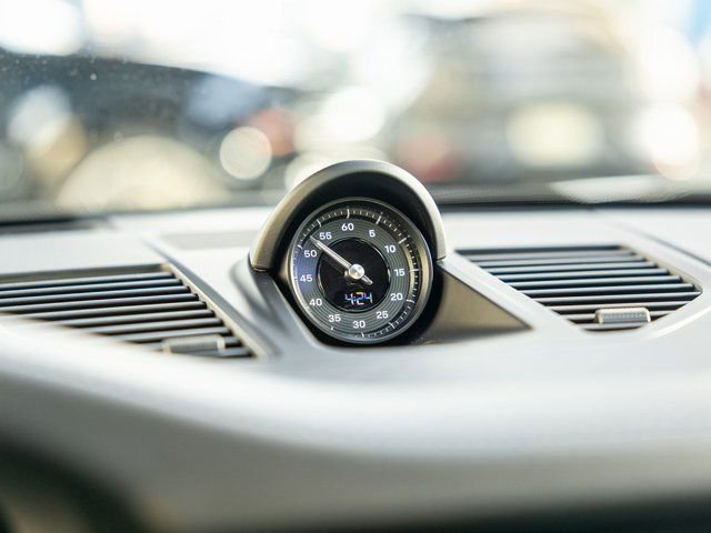 Used 2025 Porsche 911 Carrera 4 GTS image 32