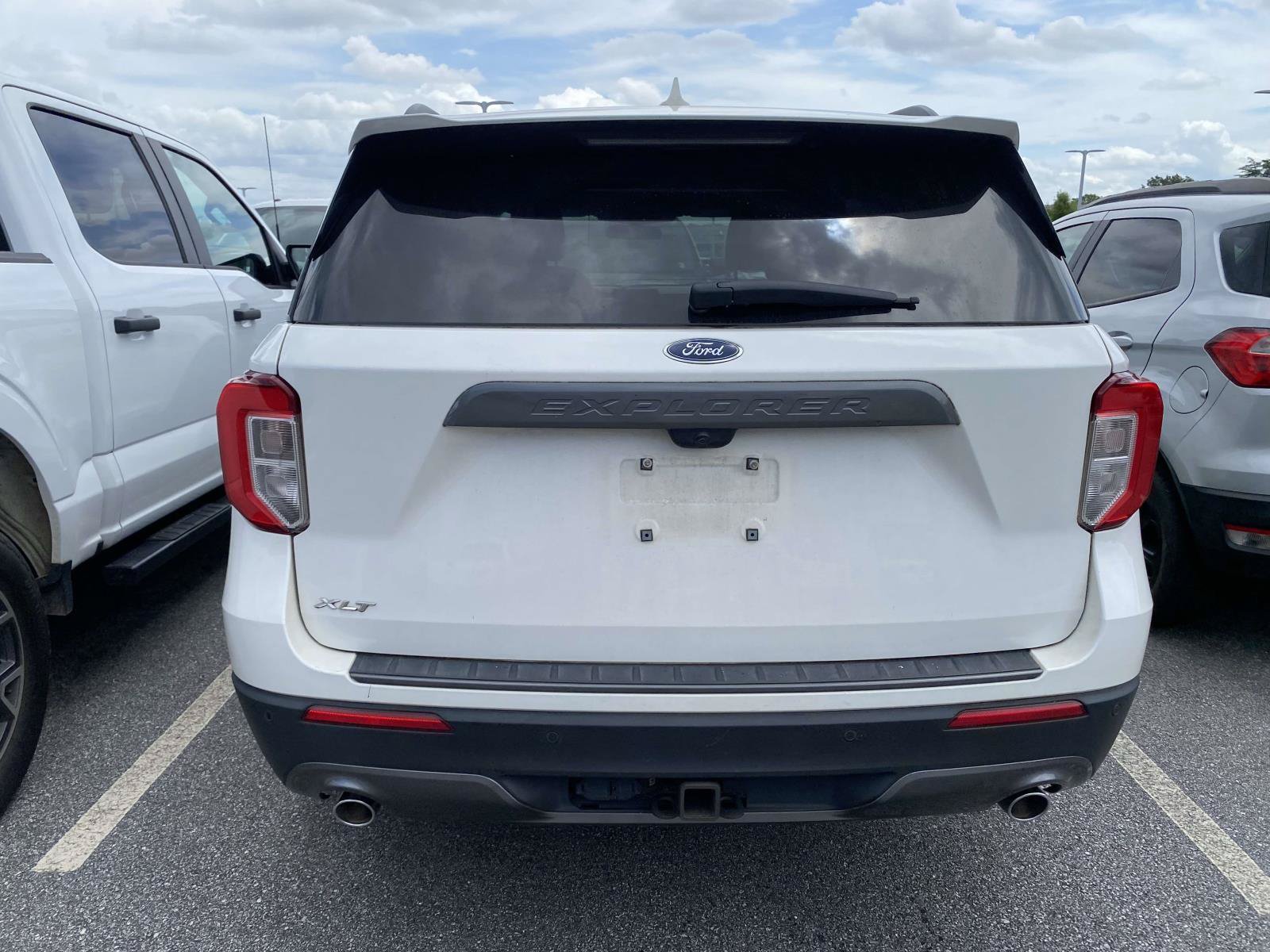 Used 2023 Ford Explorer XLT w/ Equipment Group 202A RWD image 6