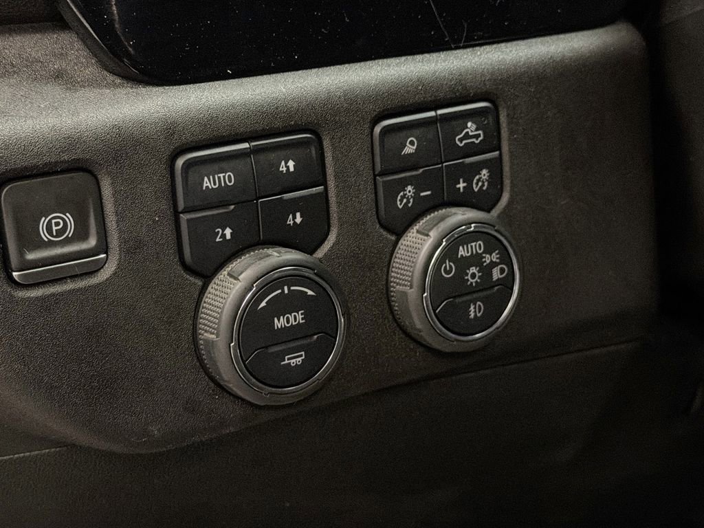 Used 2024 Chevrolet Silverado 3500 High Country w/ Midnight Edition AWD/4WD image 13