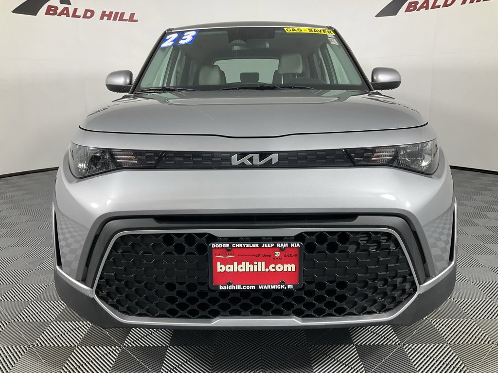 Certified 2023 Kia Soul LX image 2