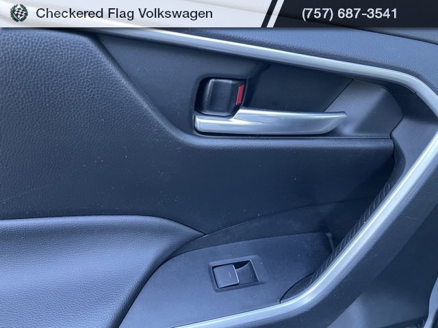 Used 2023 Toyota RAV4 XLE Premium image 25