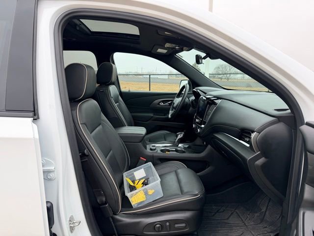 Used 2022 Chevrolet Traverse Premier w/ Redline Edition image 11