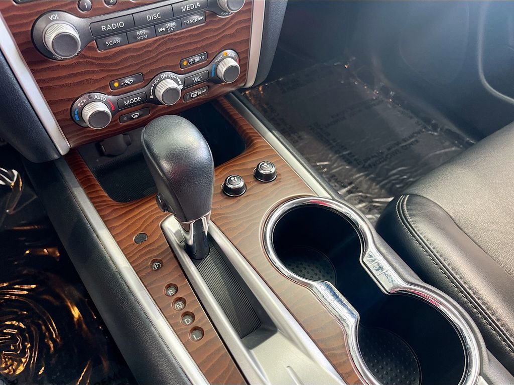 Used 2020 Nissan Pathfinder Platinum FWD image 17