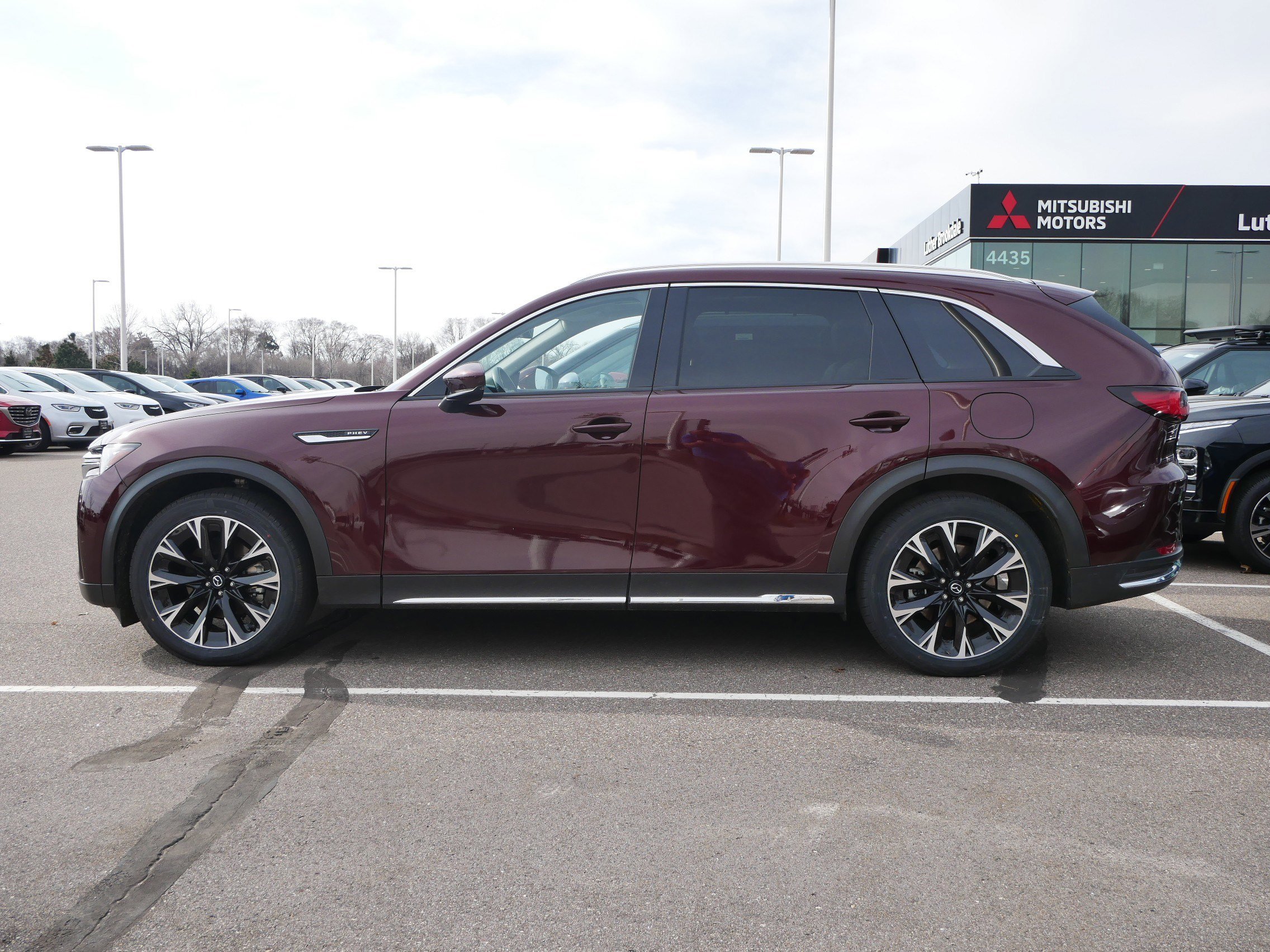Used 2024 MAZDA CX-90 Plug-In Hybrid w/ Premium Pkg image 3