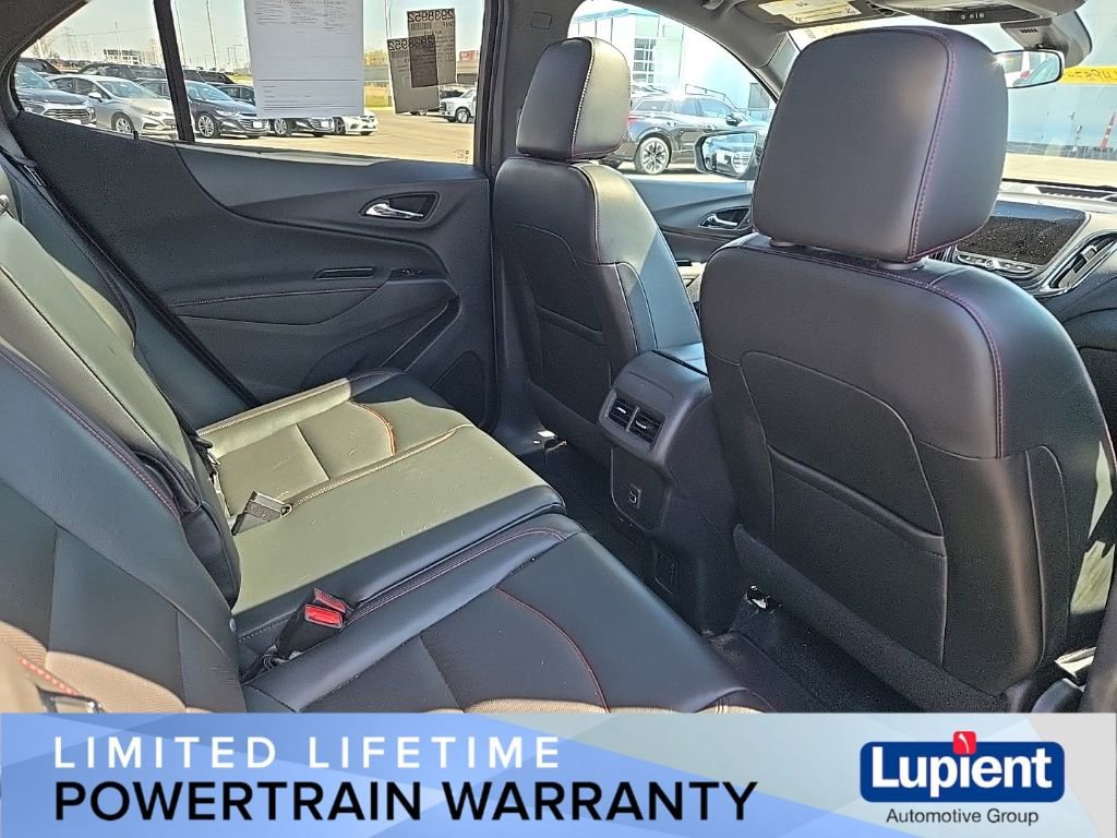 Used 2022 Chevrolet Equinox RS w/ RS Leather Package image 17