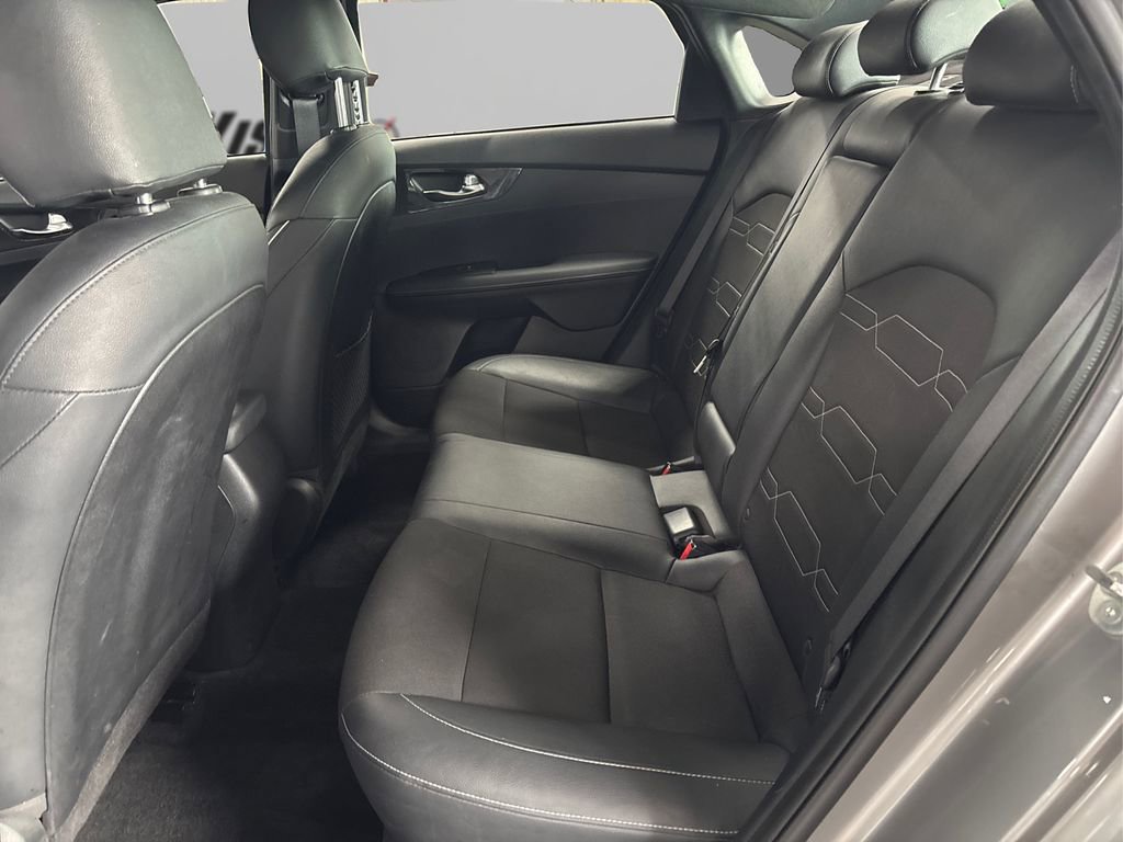 Used 2024 Kia Forte GT-Line w/ GT-Line Premium Package image 10