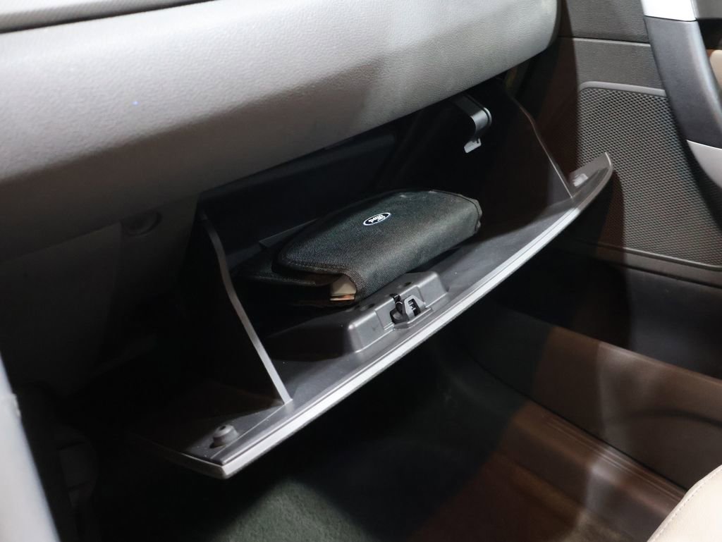 Used 2013 Ford Edge SEL image 33