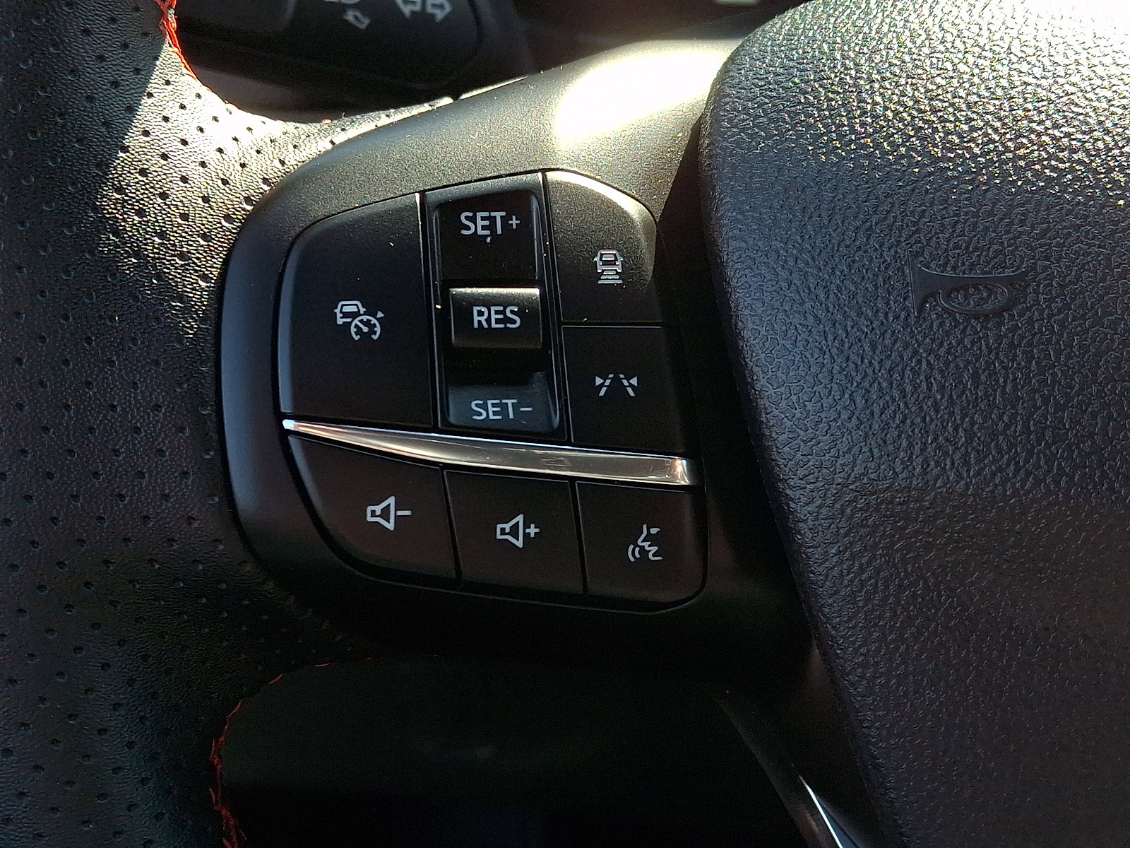 Used 2026 Ford Escape ST-Line w/ Tech Pack #1 image 23