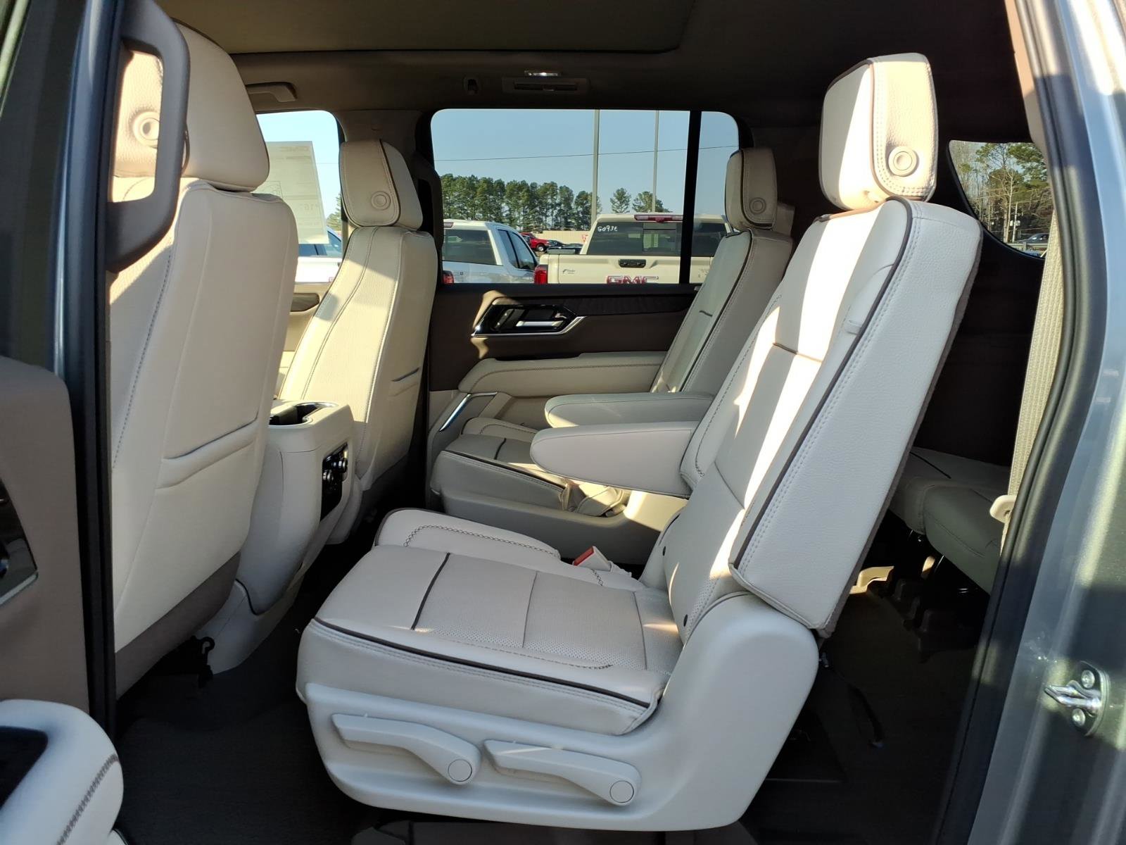 New 2026 GMC Yukon XL Denali w/ Sun & Power Step Package image 22