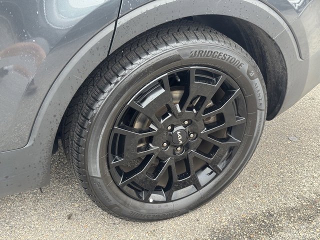 Used 2022 Kia Telluride SX w/ SX Prestige Package image 8