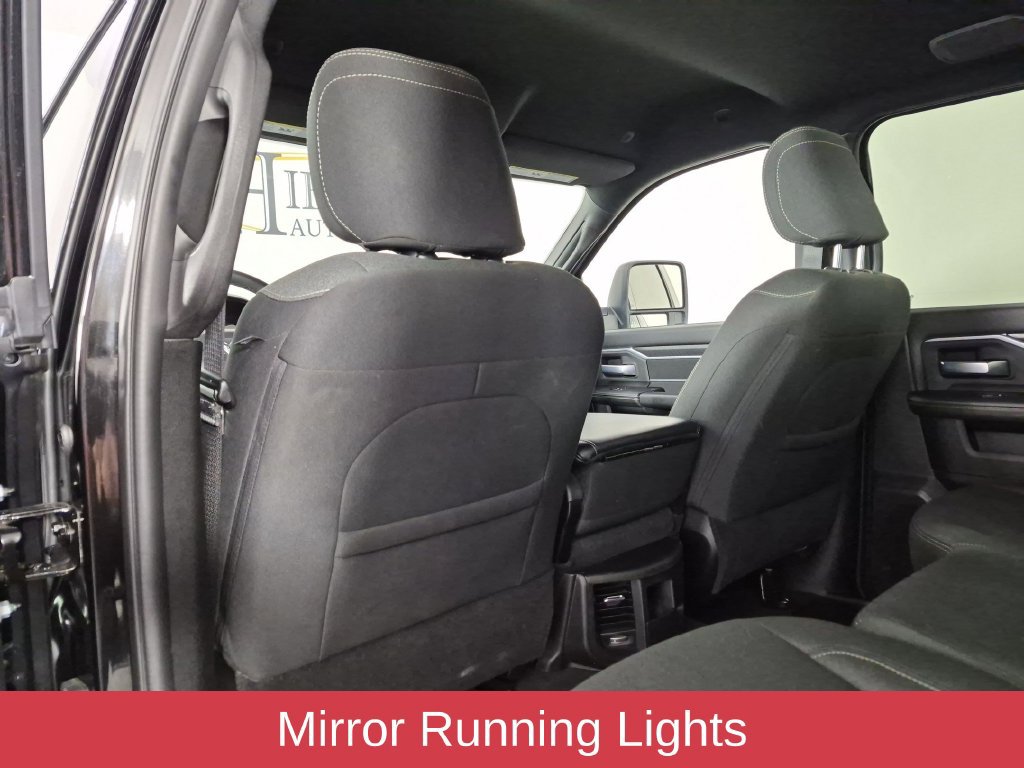 Used 2025 RAM 2500 Big Horn AWD/4WD image 32