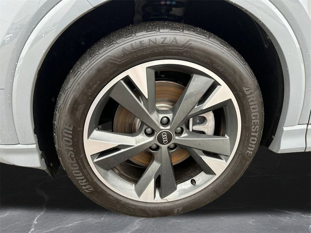 Used 2024 Audi Q4 e-tron Premium image 34