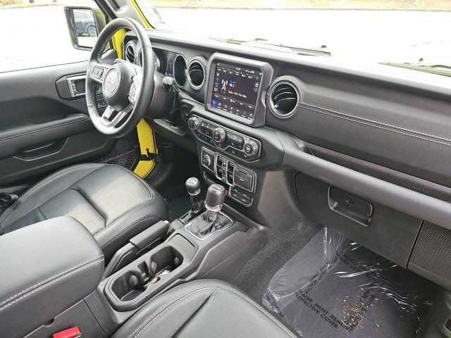Used 2023 Jeep Wrangler Sahara w/ Cold Weather Group image 14