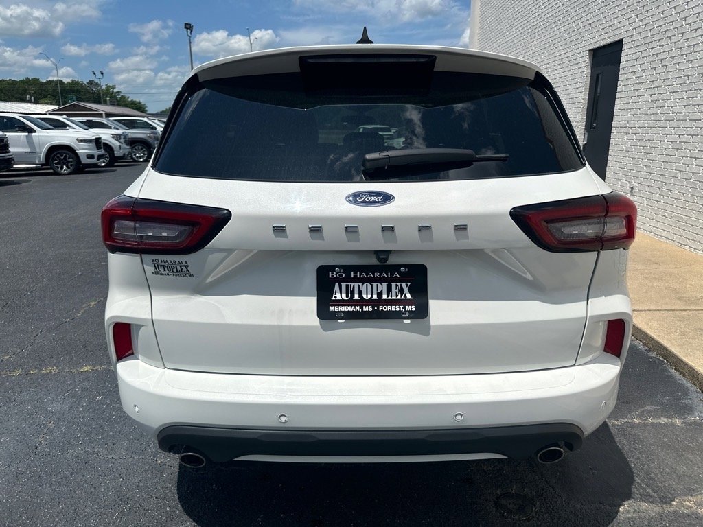 Used 2024 Ford Escape ST-Line w/ Tech Pack #1 image 4