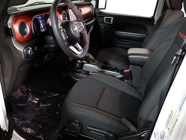 Used 2023 Jeep Gladiator Rubicon w/ Cold Weather Group AWD/4WD image 13
