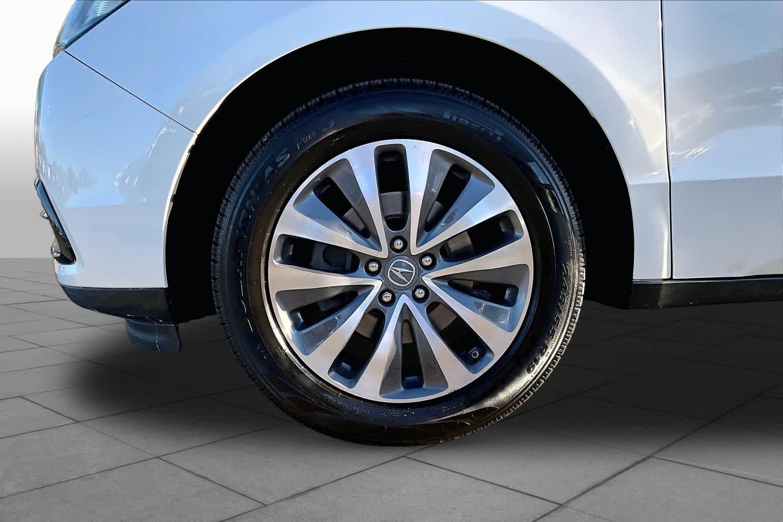 Used 2016 Acura MDX w/ Technology Package AWD/4WD image 10