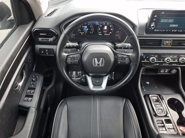 Used 2023 Honda Pilot Elite image 12