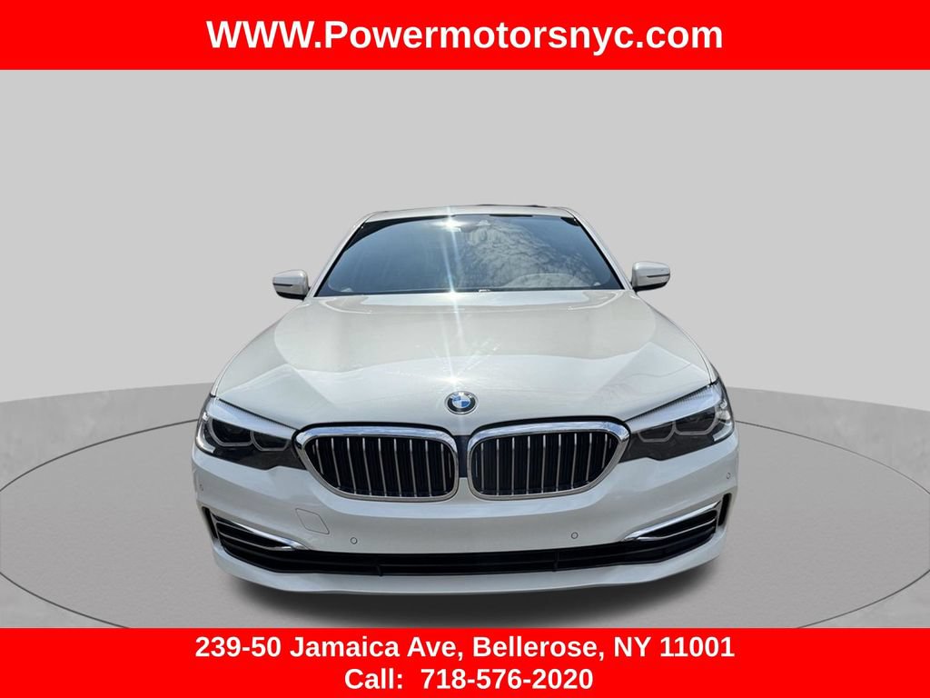 Used 2020 BMW 530e w/ Luxury Package RWD image 4