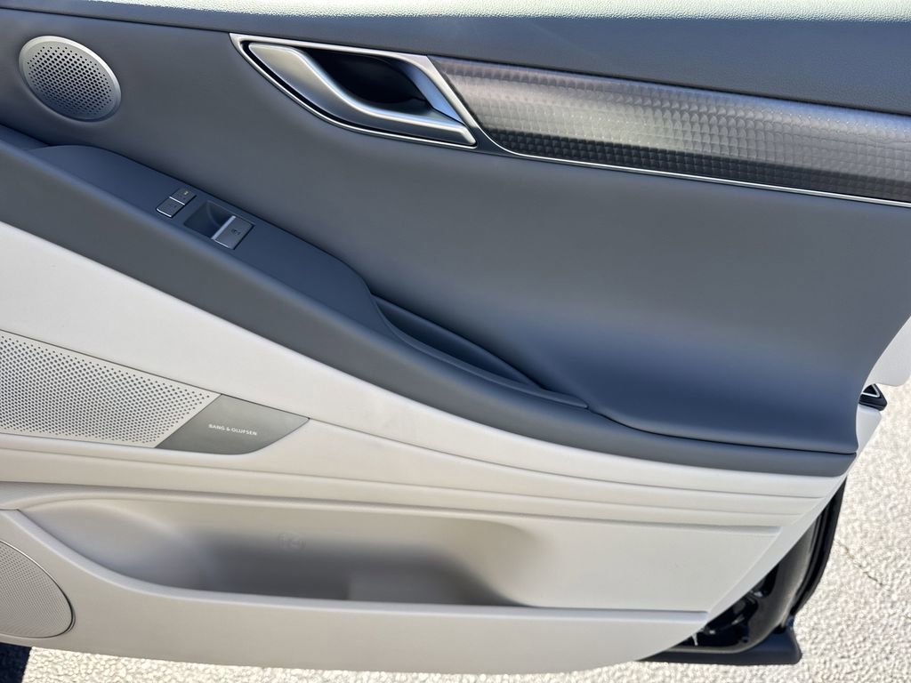 Used 2025 Genesis G80 3.5T Sport image 14