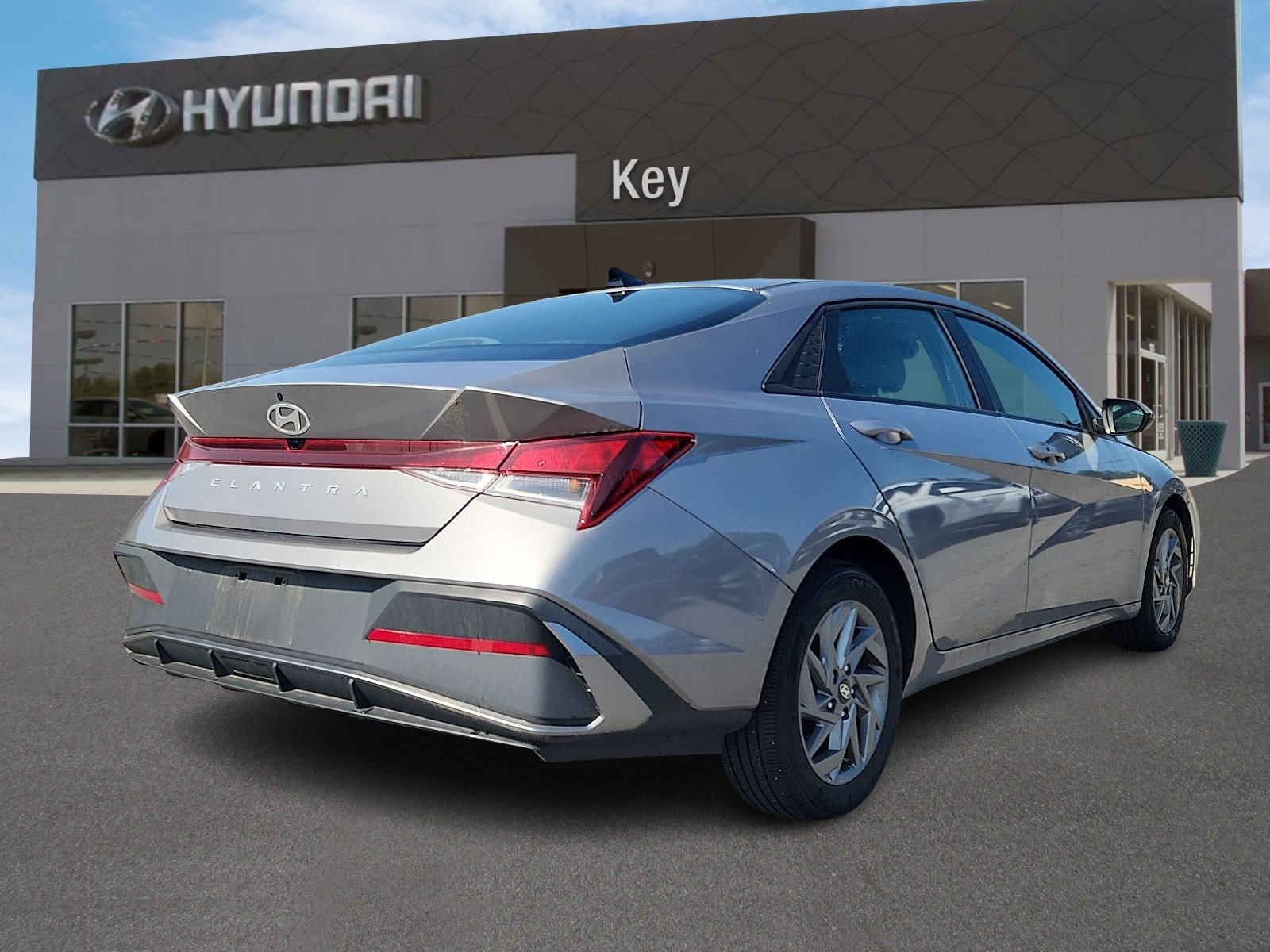Certified 2024 Hyundai Elantra SEL FWD image 4