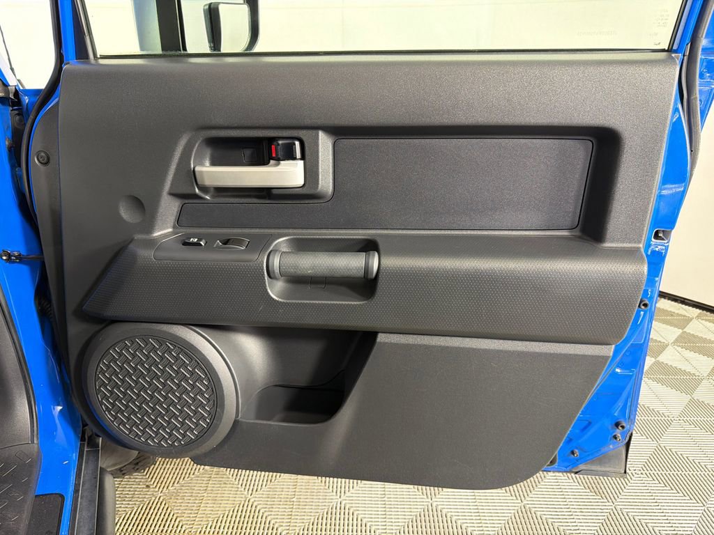 Used 2007 Toyota FJ Cruiser 4WD image 14