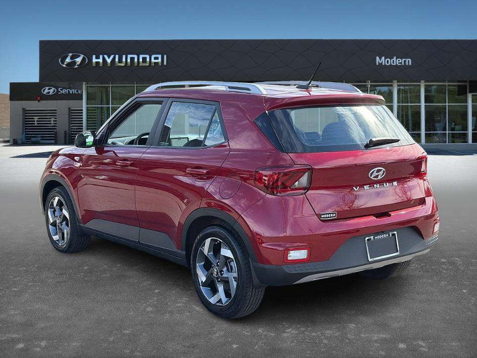 Certified 2025 Hyundai Venue Limited image 4