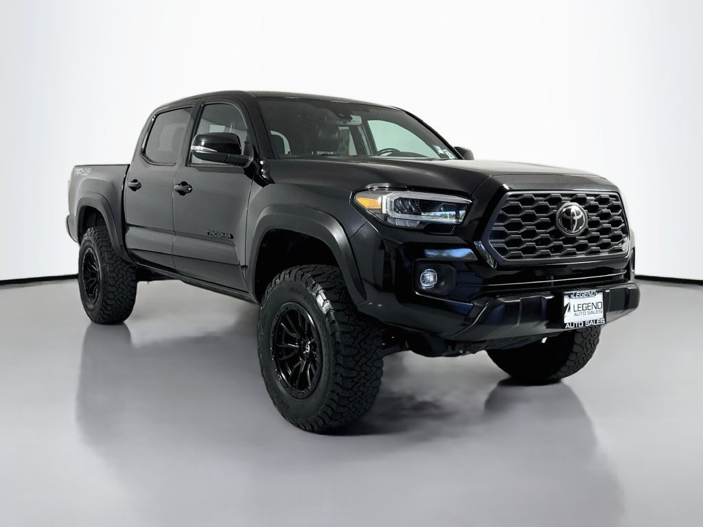 Used 2020 Toyota Tacoma TRD Off-Road w/ TRD Premium Off Road Package AWD/4WD image 4