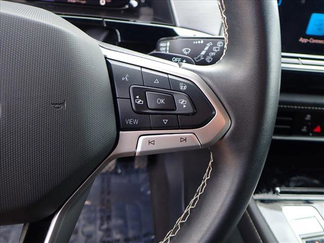 Used 2024 Volkswagen Atlas Cross Sport SE image 16