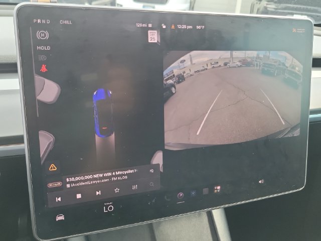 Used 2022 Tesla Model Y Long Range AWD/4WD image 27
