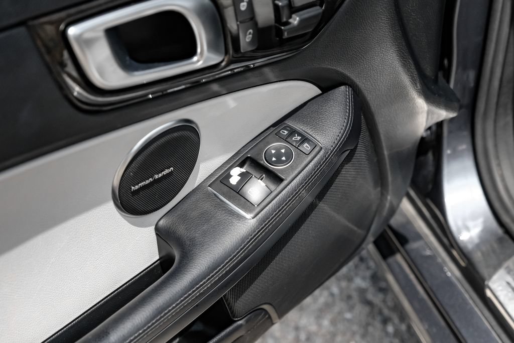 Used 2014 Mercedes-Benz SLK 350 image 29