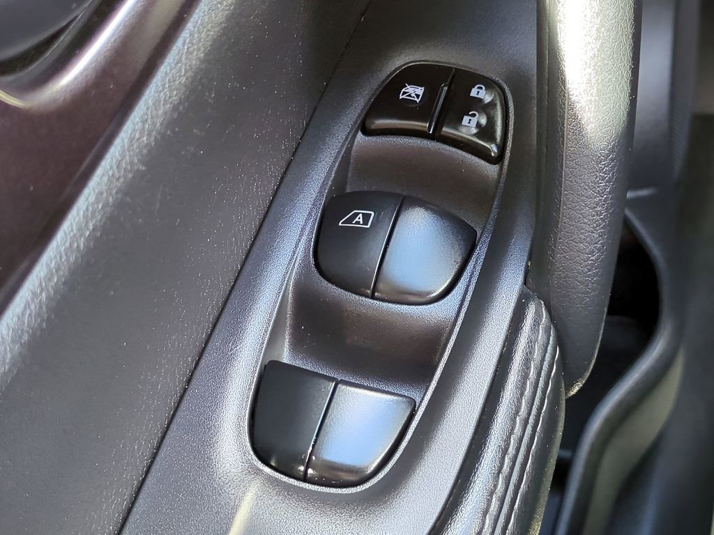 Certified 2022 Nissan Rogue Sport S image 22