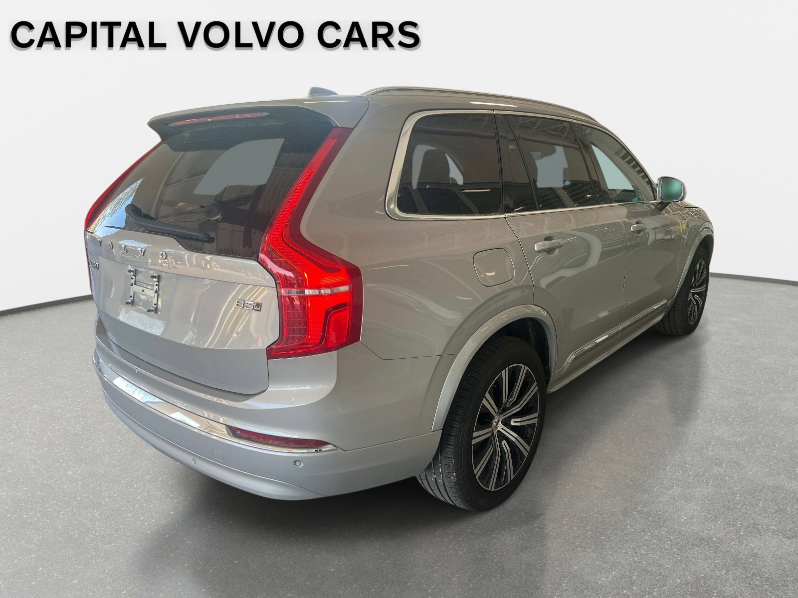 Used 2025 Volvo XC90 B5 Core image 3